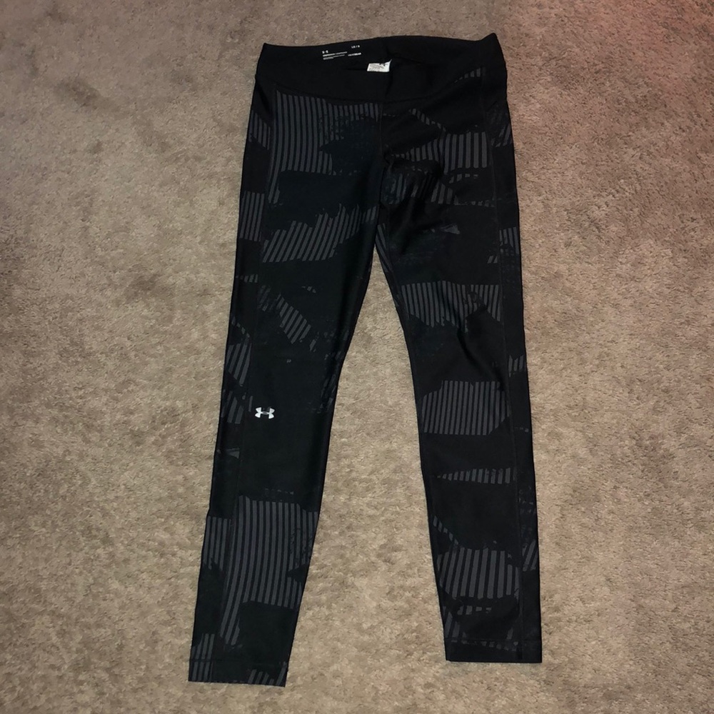 Size L Underarmour women’s compression tights